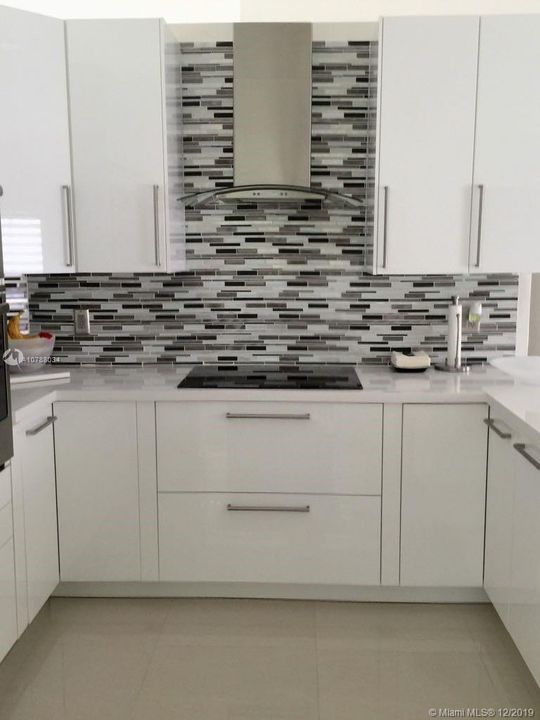 Recently Sold: $420,000 (3 beds, 2 baths, 1672 Square Feet)