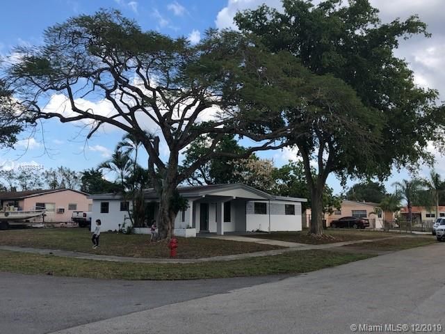 Recently Sold: $307,000 (4 beds, 2 baths, 1494 Square Feet)