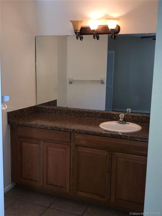 Недавно продано: $209,990 (3 спален, 2 ванн, 0 Квадратных фут)