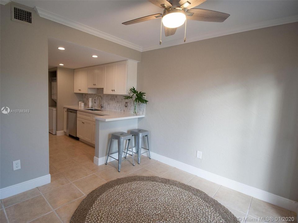 Recientemente alquilado: $1,750 (2 camas, 1 baños, 1025 Pies cuadrados)