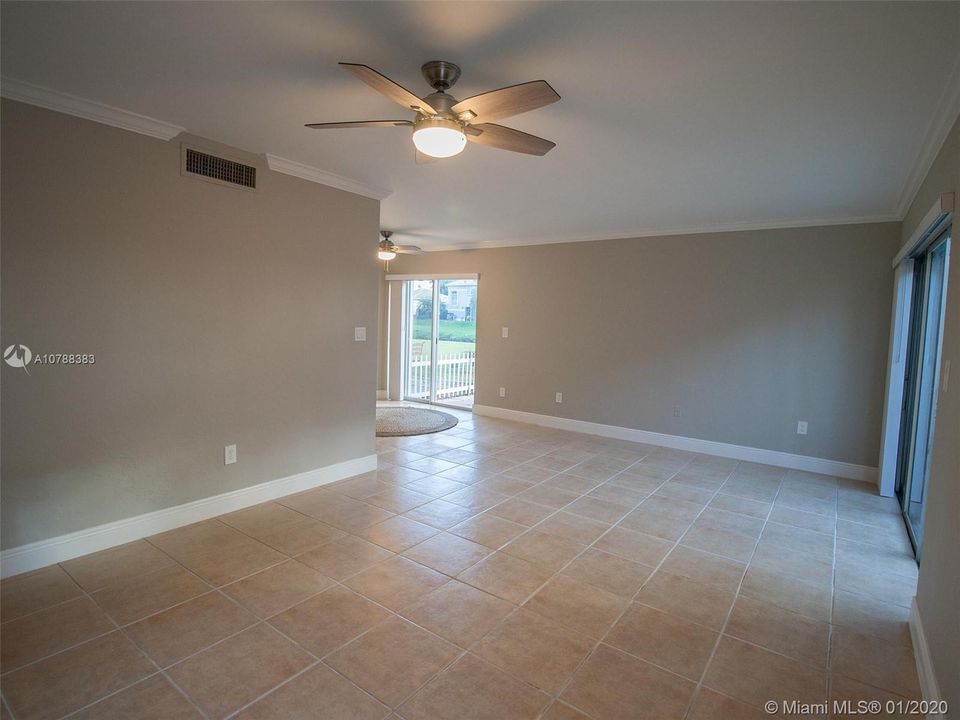 Recientemente alquilado: $1,750 (2 camas, 1 baños, 1025 Pies cuadrados)