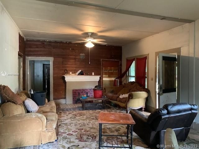 Recently Sold: $89,900 (3 beds, 1 baths, 1064 Square Feet)