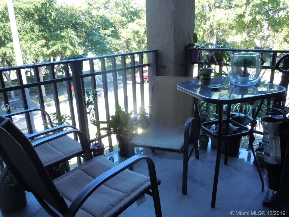 Recently Sold: $199,999 (2 beds, 2 baths, 982 Square Feet)