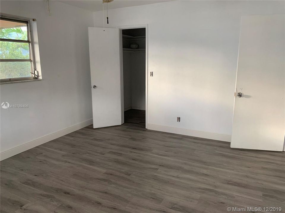 Recently Sold: $110,000 (2 beds, 1 baths, 872 Square Feet)