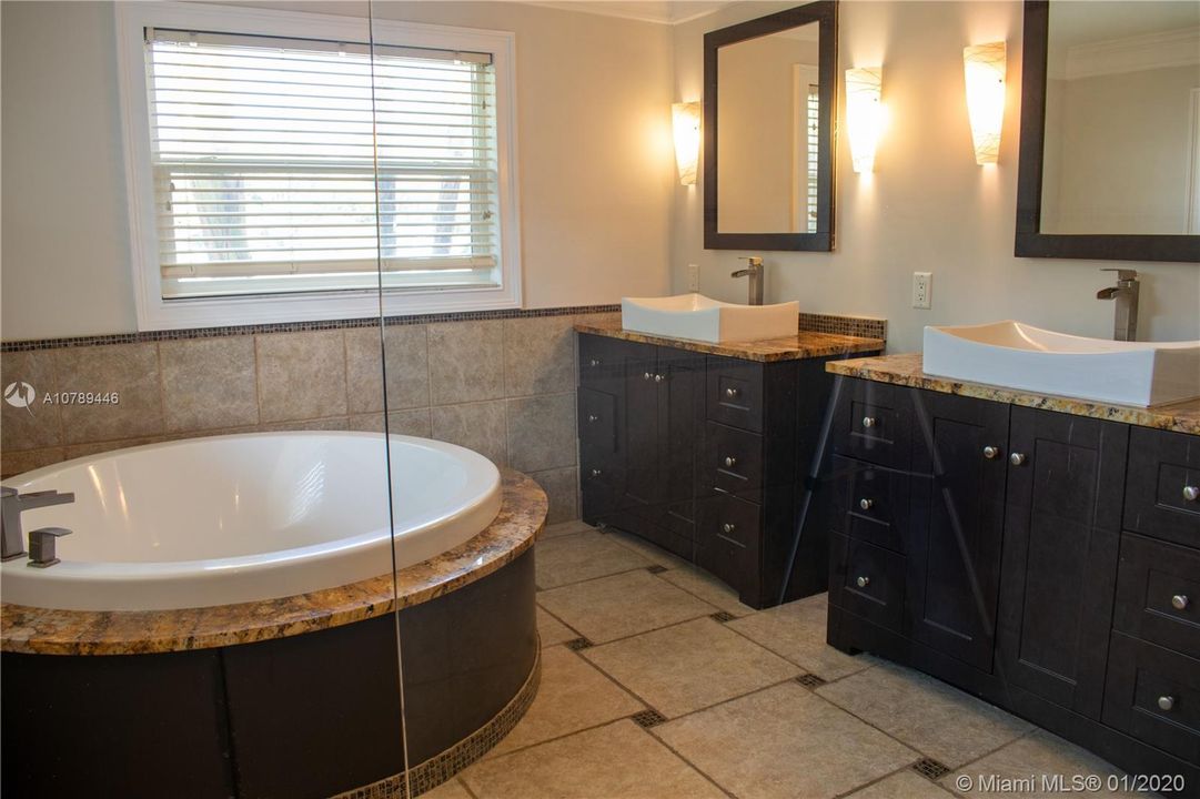 Recently Sold: $498,800 (2 beds, 2 baths, 0 Square Feet)