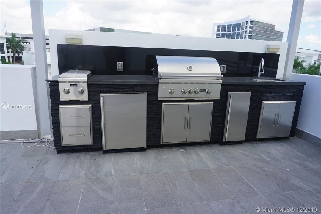Recientemente alquilado: $5,900 (5 camas, 6 baños, 4319 Pies cuadrados)