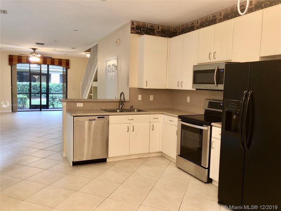Recently Rented: $1,950 (2 beds, 2 baths, 1605 Square Feet)