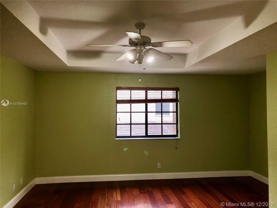 Recently Rented: $1,950 (2 beds, 2 baths, 1605 Square Feet)
