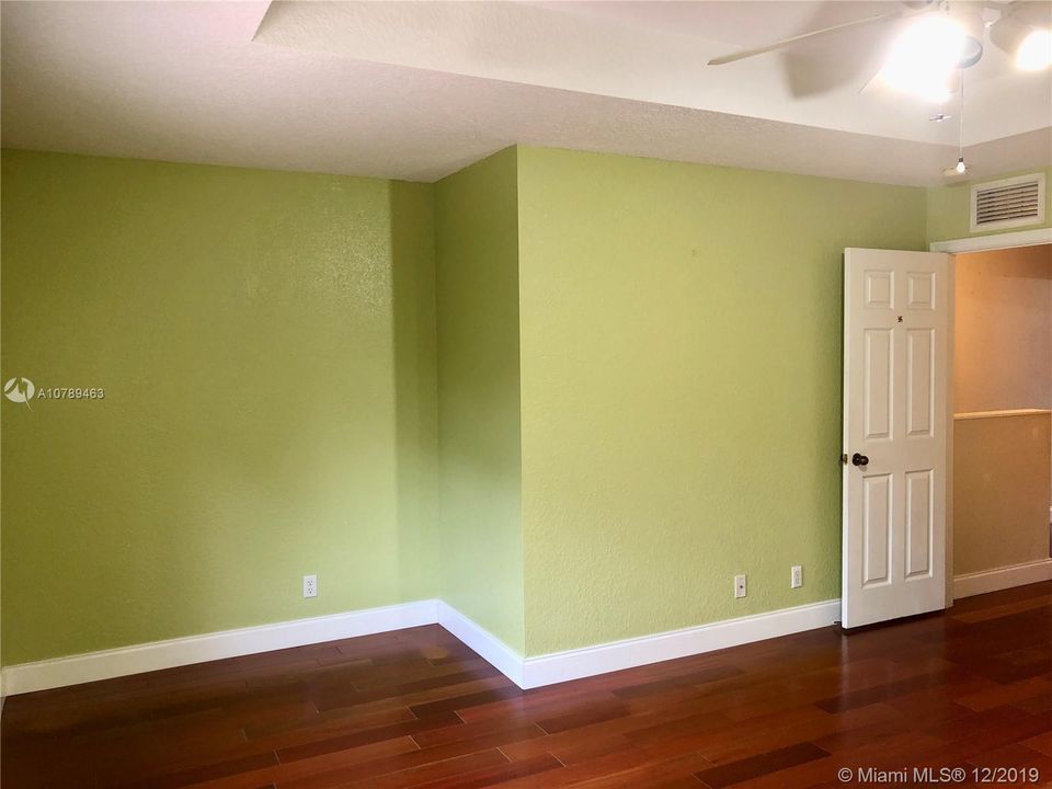 Recently Rented: $1,950 (2 beds, 2 baths, 1605 Square Feet)