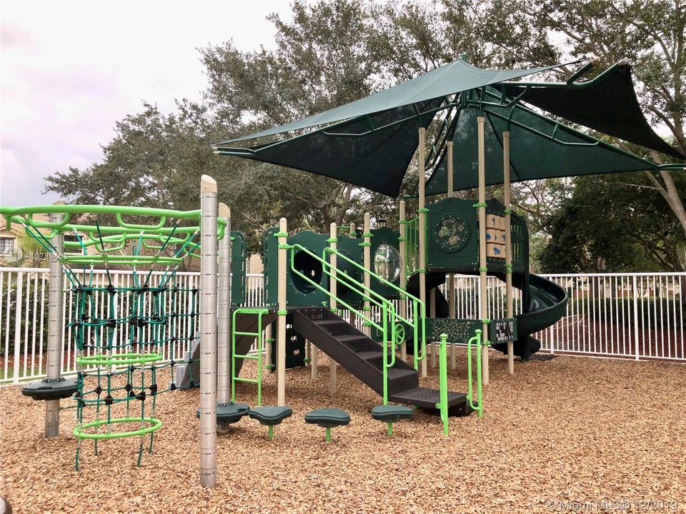 Recently Rented: $1,950 (2 beds, 2 baths, 1605 Square Feet)