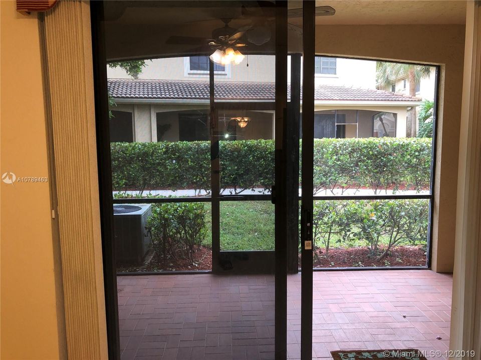Recently Rented: $1,950 (2 beds, 2 baths, 1605 Square Feet)