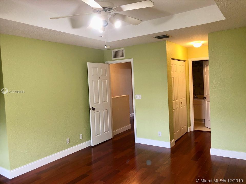 Recently Rented: $1,950 (2 beds, 2 baths, 1605 Square Feet)