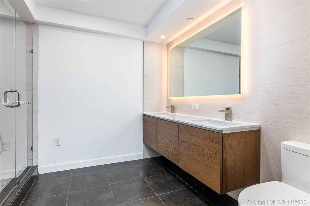 Vendido Recientemente: $1,495,000 (2 camas, 2 baños, 1526 Pies cuadrados)