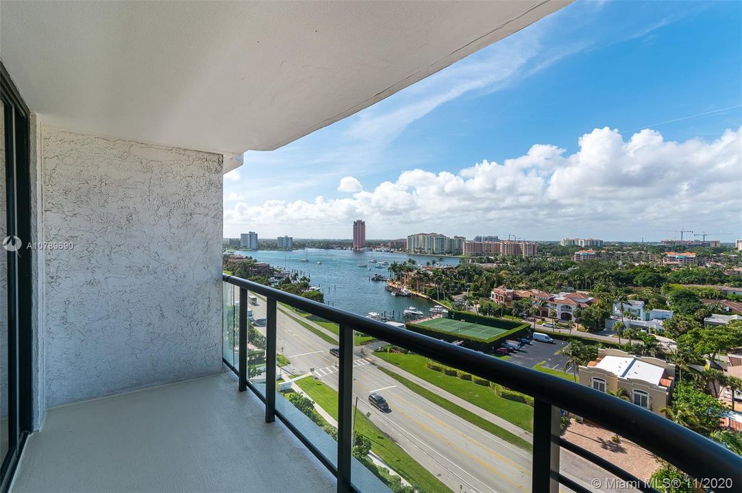 Vendido Recientemente: $1,495,000 (2 camas, 2 baños, 1526 Pies cuadrados)