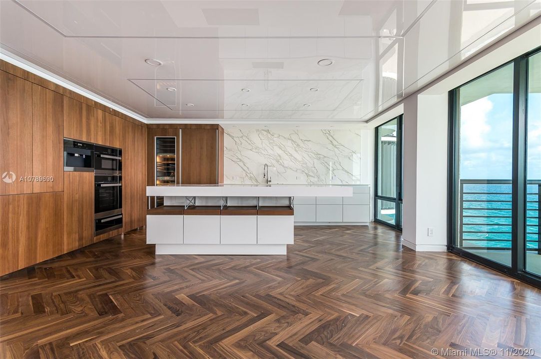 Vendido Recientemente: $1,495,000 (2 camas, 2 baños, 1526 Pies cuadrados)