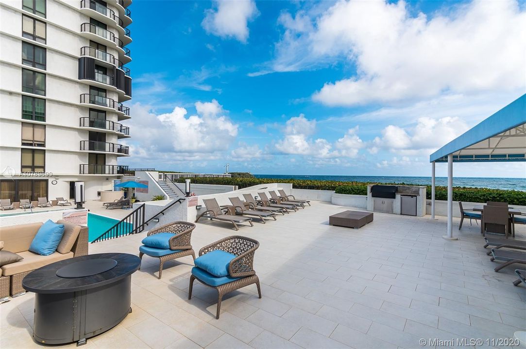 Vendido Recientemente: $1,495,000 (2 camas, 2 baños, 1526 Pies cuadrados)
