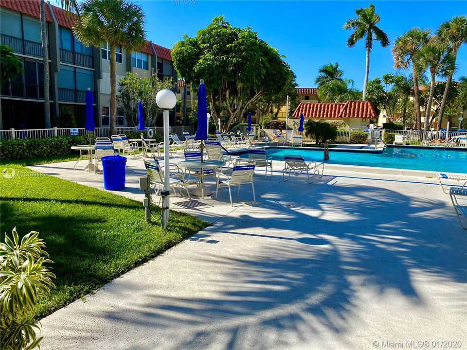 COMMUNITY HEATED POOL