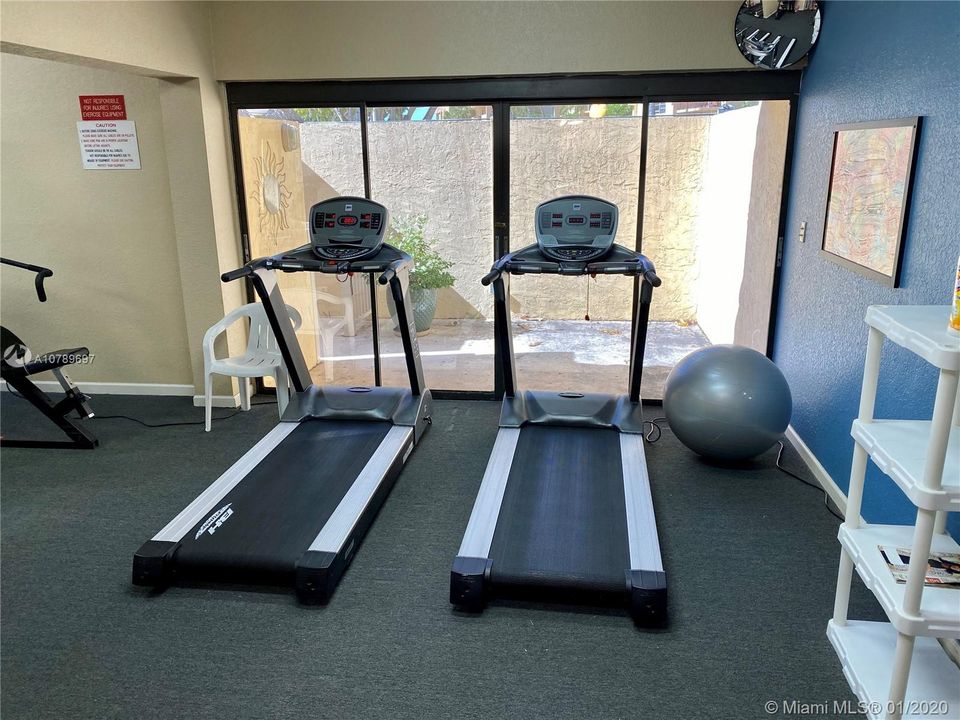 24X7 EXERCISE ROOM