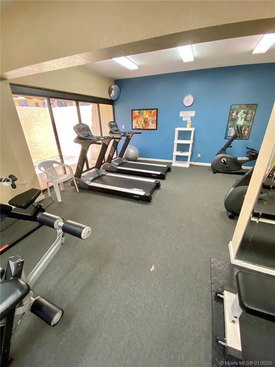 24X7 EXERCISE ROOM