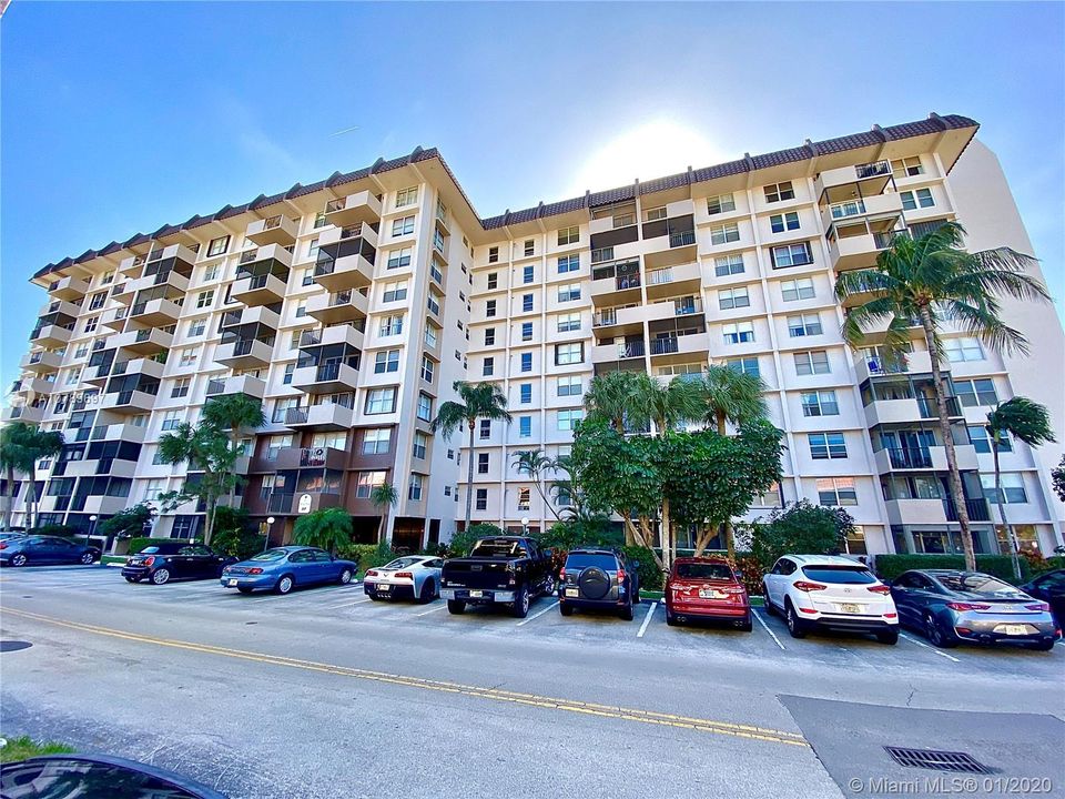 ROYAL PALM BUILDING NORTH-SIDE VIEW