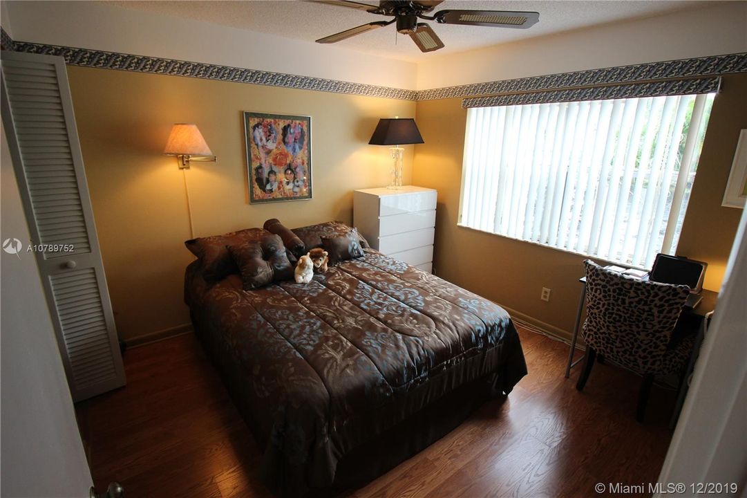Vendido Recientemente: $98,000 (2 camas, 2 baños, 1005 Pies cuadrados)