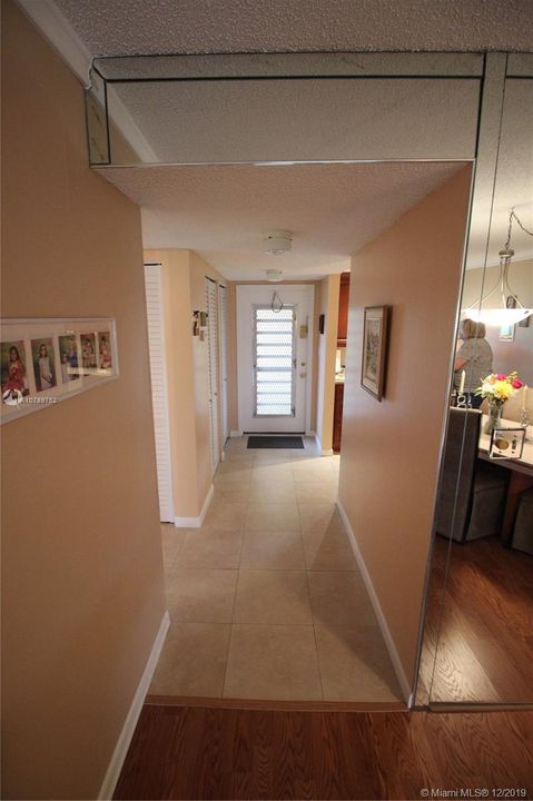 Vendido Recientemente: $98,000 (2 camas, 2 baños, 1005 Pies cuadrados)