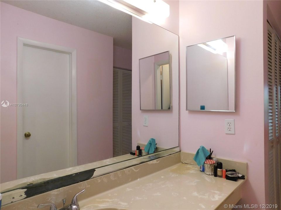 Vendido Recientemente: $255,000 (3 camas, 2 baños, 1590 Pies cuadrados)