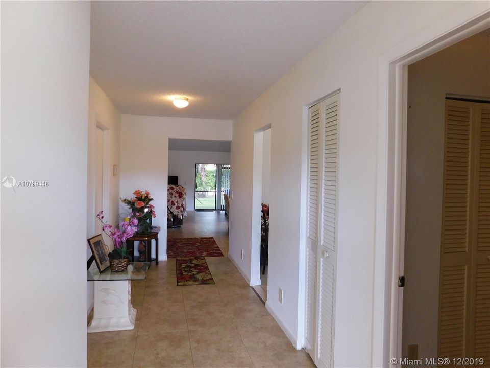 Vendido Recientemente: $255,000 (3 camas, 2 baños, 1590 Pies cuadrados)