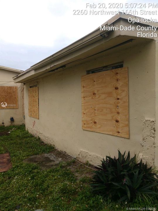 Vendido Recientemente: $89,900 (3 camas, 1 baños, 2302 Pies cuadrados)