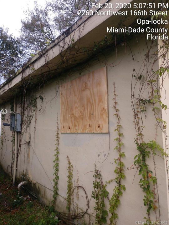 Vendido Recientemente: $89,900 (3 camas, 1 baños, 2302 Pies cuadrados)