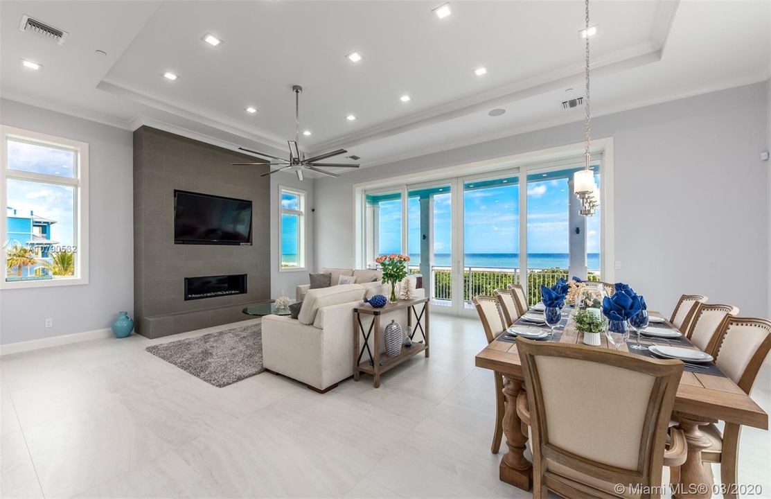 Recently Sold: $2,095,000 (4 beds, 5 baths, 3232 Square Feet)