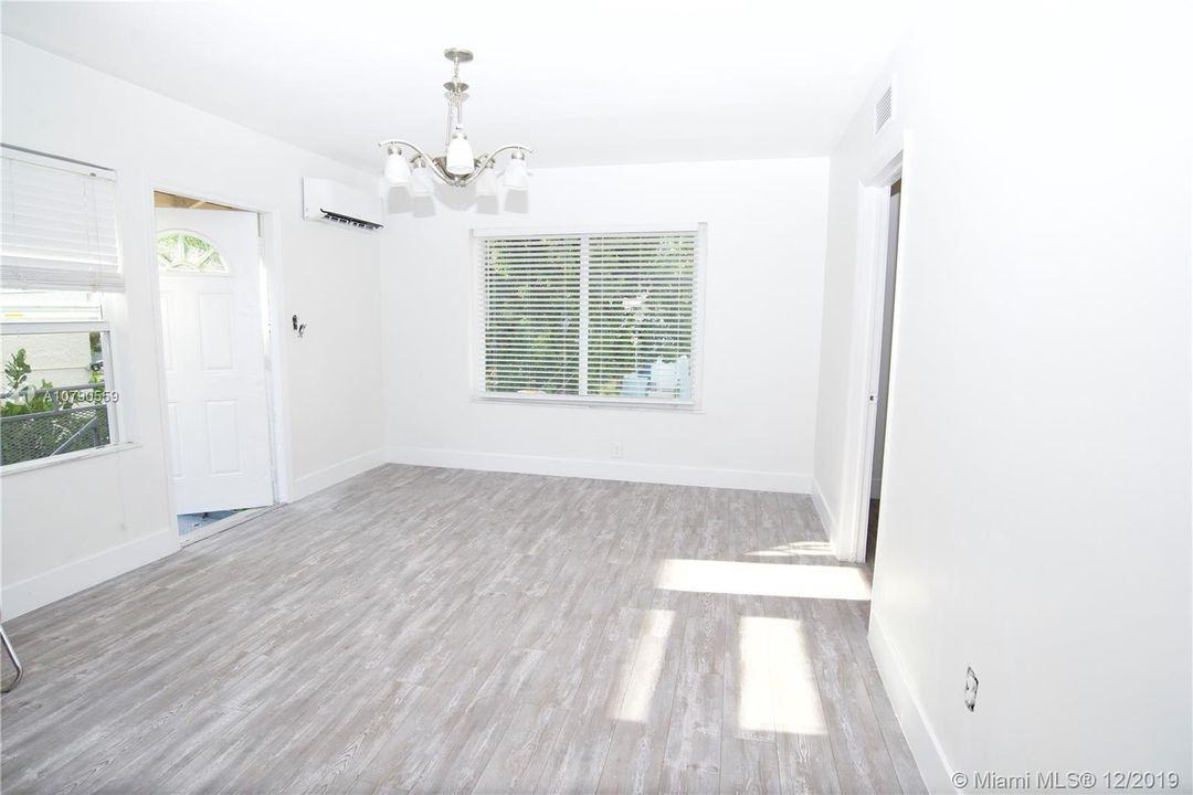 Vendido Recientemente: $1,585,000 (0 camas, 0 baños, 1284 Pies cuadrados)