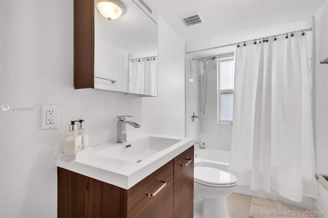 Vendido Recientemente: $1,585,000 (0 camas, 0 baños, 1284 Pies cuadrados)