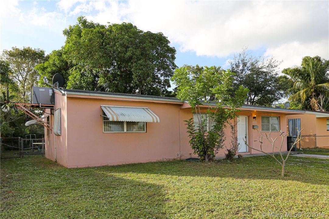 Recently Sold: $229,990 (3 beds, 1 baths, 1012 Square Feet)
