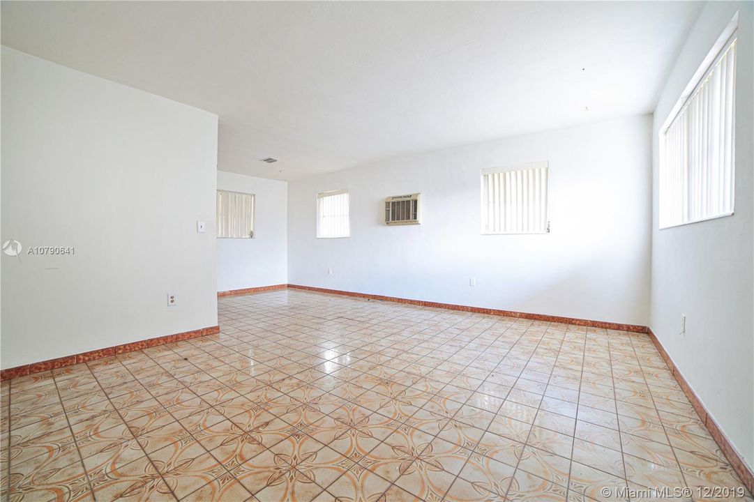 Recently Sold: $229,990 (3 beds, 1 baths, 1012 Square Feet)