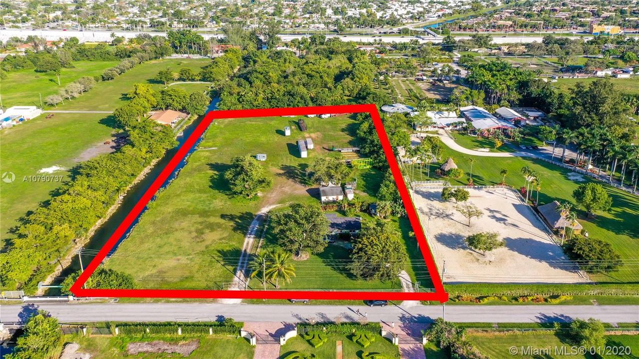 Vendido Recientemente: $1,750,000 (3 camas, 1 baños, 5779 Pies cuadrados)