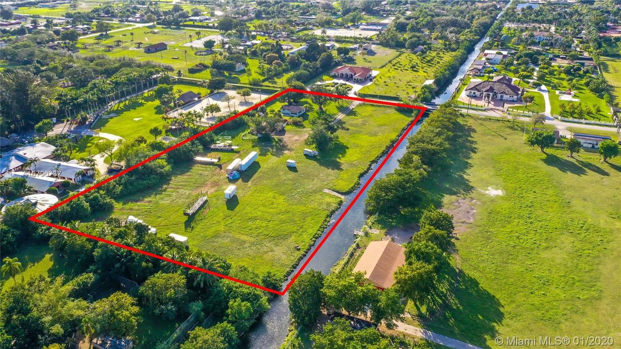 Vendido Recientemente: $1,750,000 (3 camas, 1 baños, 5779 Pies cuadrados)
