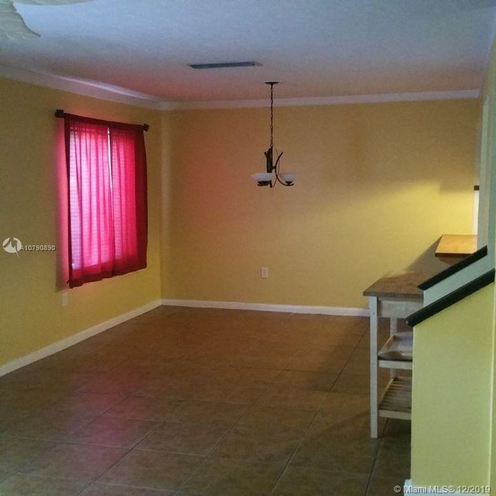 Vendido Recientemente: $77,000 (2 camas, 1 baños, 1012 Pies cuadrados)