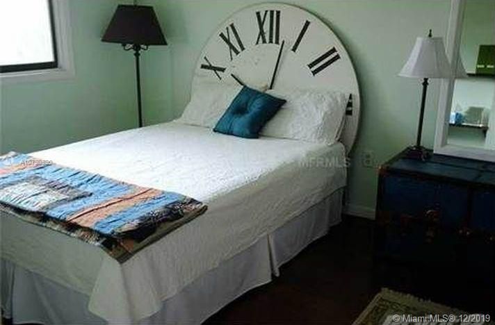 Vendido Recientemente: $77,000 (2 camas, 1 baños, 1012 Pies cuadrados)