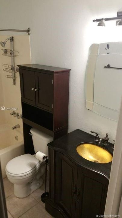 Vendido Recientemente: $77,000 (2 camas, 1 baños, 1012 Pies cuadrados)