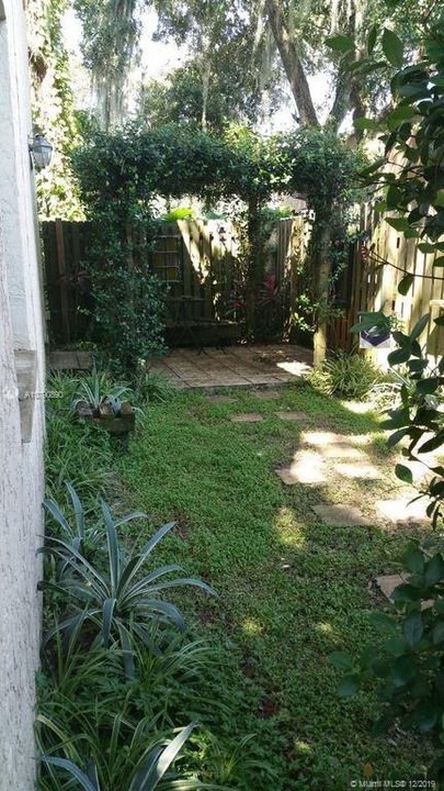 Vendido Recientemente: $77,000 (2 camas, 1 baños, 1012 Pies cuadrados)