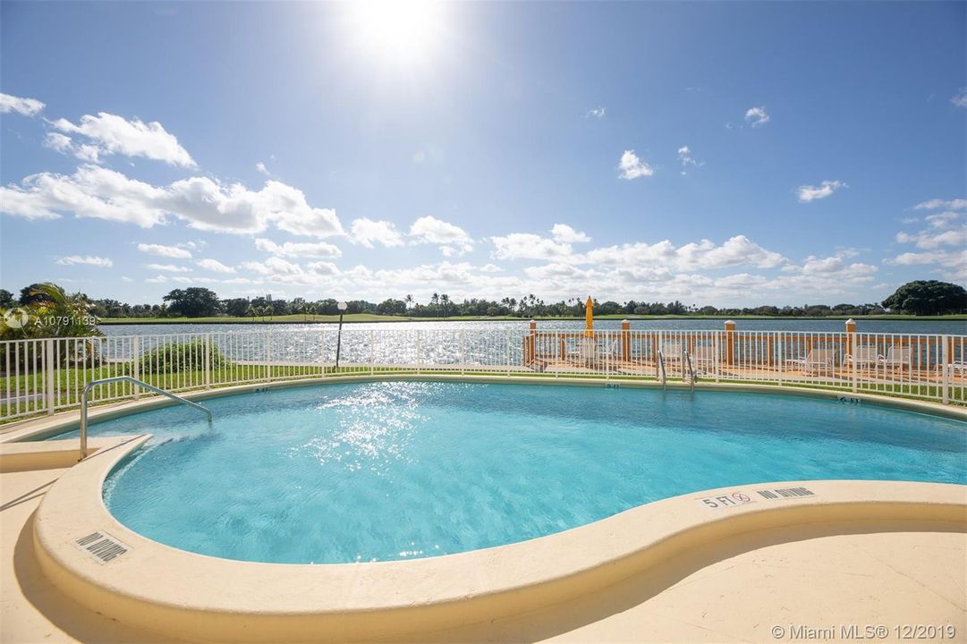 Recently Sold: $298,700 (2 beds, 1 baths, 1054 Square Feet)