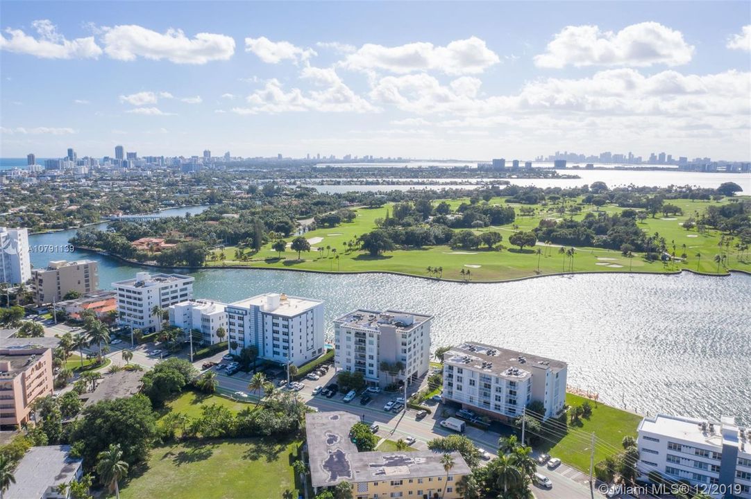 Recently Sold: $298,700 (2 beds, 1 baths, 1054 Square Feet)