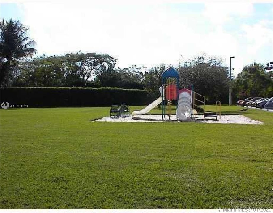 Недавно арендовано: $1,600 (2 спален, 1 ванн, 900 Квадратных фут)