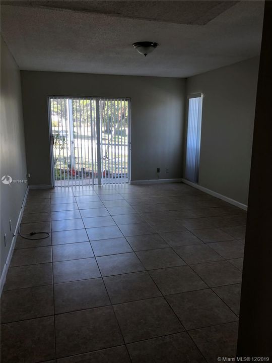 Недавно продано: $119,900 (2 спален, 2 ванн, 1080 Квадратных фут)