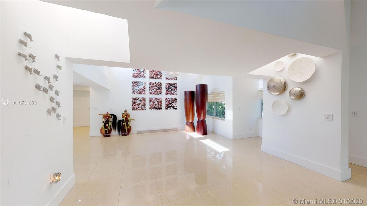 Vendido Recientemente: $1,450,000 (5 camas, 4 baños, 4183 Pies cuadrados)