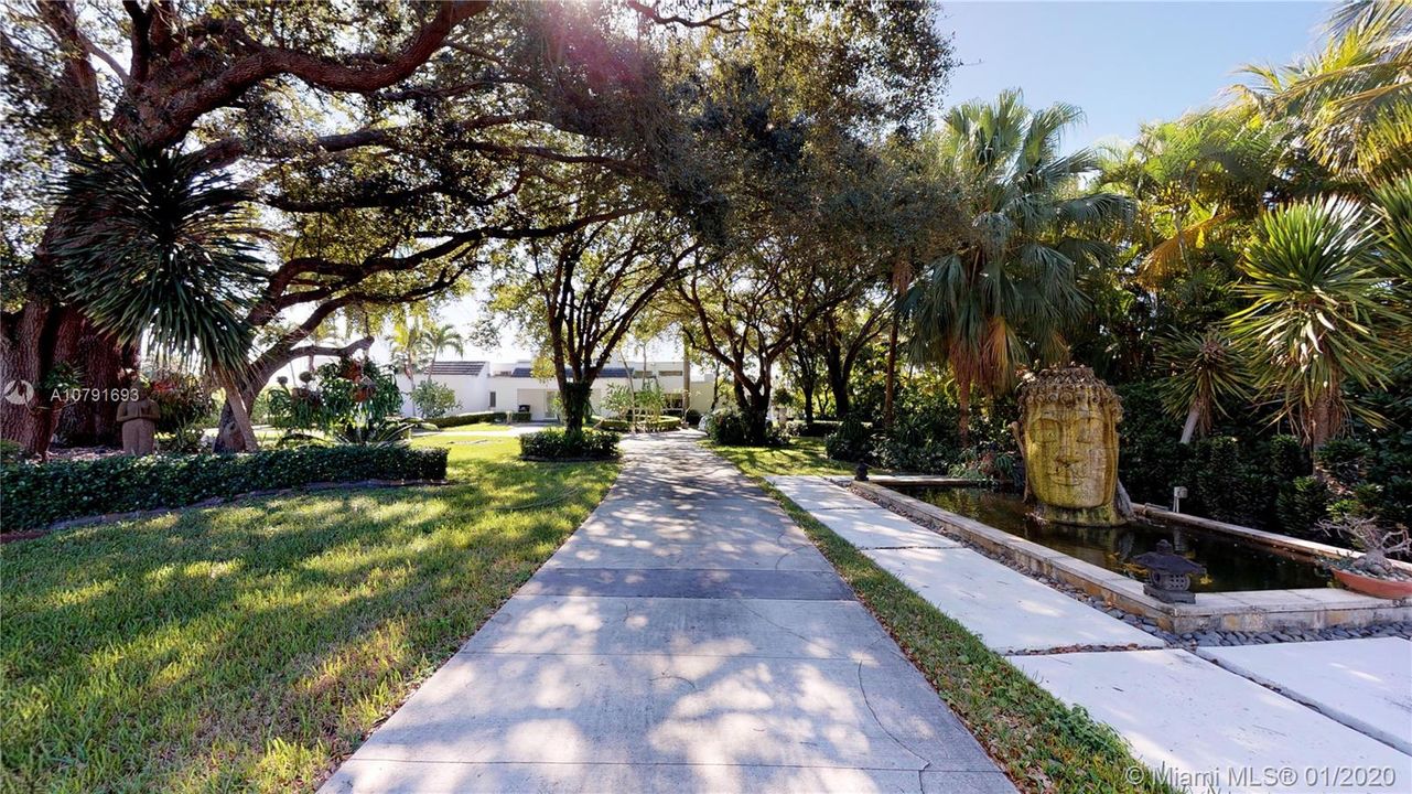 Vendido Recientemente: $1,450,000 (5 camas, 4 baños, 4183 Pies cuadrados)