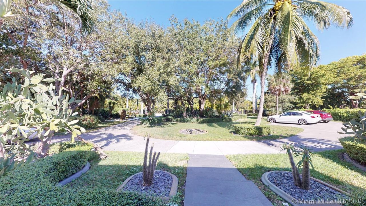 Vendido Recientemente: $1,450,000 (5 camas, 4 baños, 4183 Pies cuadrados)