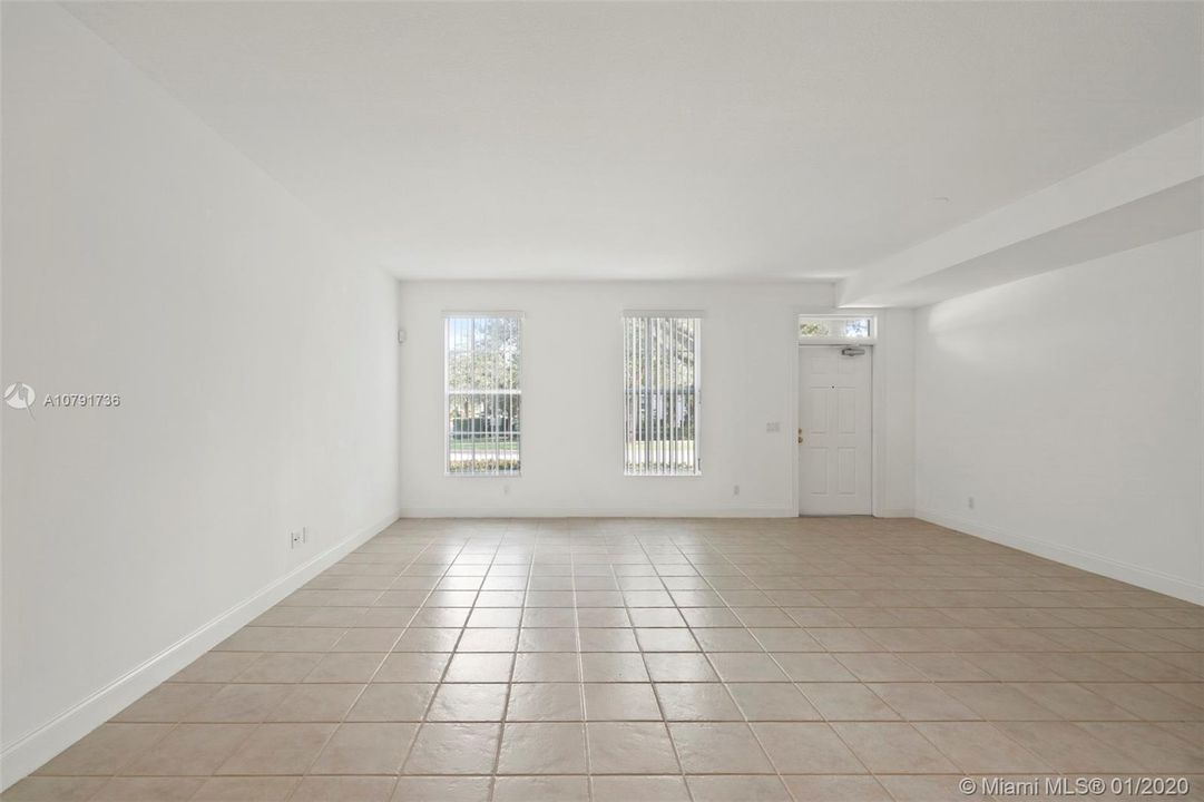 Recently Sold: $324,000 (3 beds, 2 baths, 1611 Square Feet)
