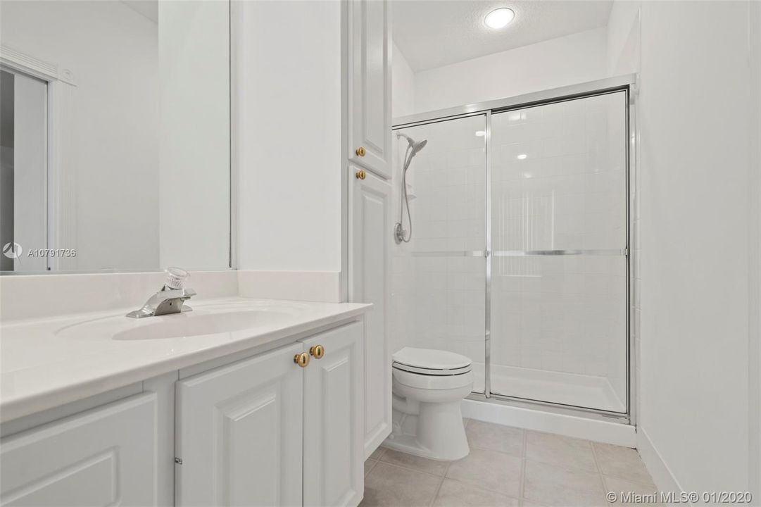 Recently Sold: $324,000 (3 beds, 2 baths, 1611 Square Feet)